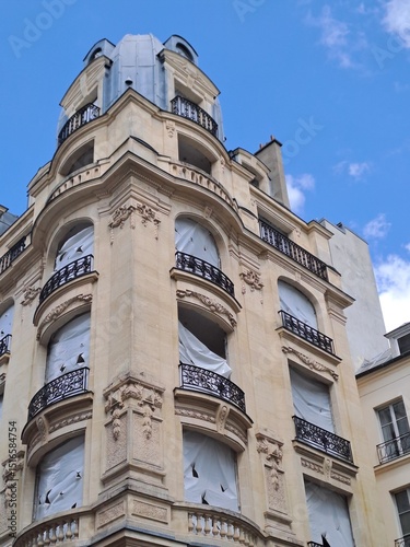 facade of a building in barcelona spain