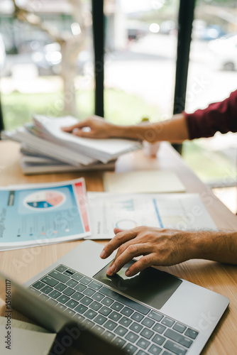 Employees who work with a lot of documents Searching for documents Accounting for income, expenses, tax records, and hard work
