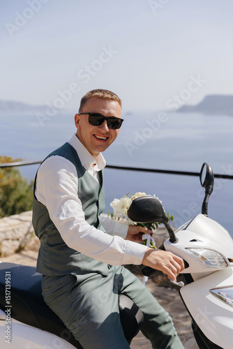 Wallpaper Mural Groom with bouquet riding scooter  Torontodigital.ca