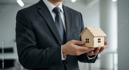 自信満々不動産屋 安心物件紹介 丁寧な手渡し