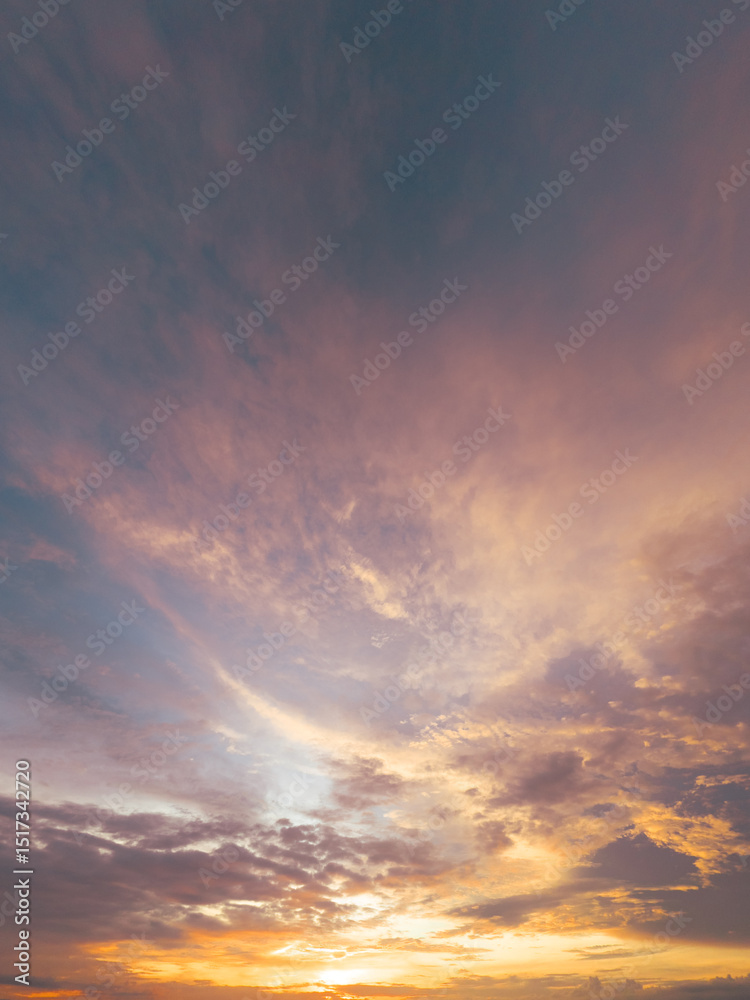 Fototapeta premium Dramatic Cloudscape with Overcast Sky