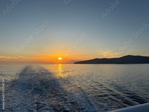 Fototapeta Naklejka Na Ścianę i Meble -  sunset over the sea