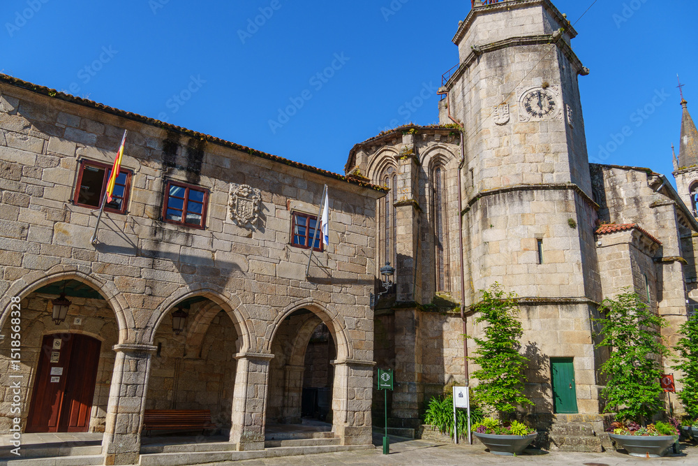 Fototapeta premium Die kleine Stadt Betanzos in Spanien
