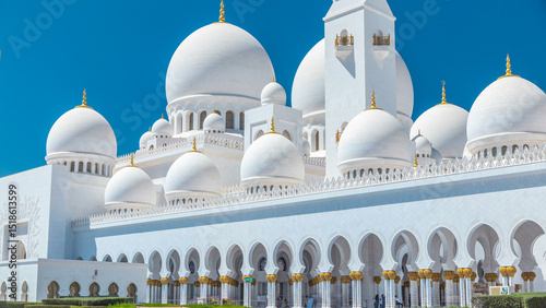 Obraz na plátně Sheikh Zayed Grand Mosque timelapse in Abu Dhabi, the capital city of United Ara