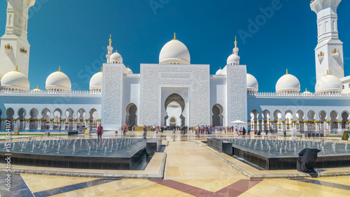 Fotografie Sheikh Zayed Grand Mosque timelapse hyperlapse in Abu Dhabi, the capital city of