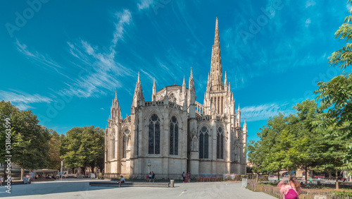 Konstfotografi Cathedrale Saint-Andre de Bordeaux timelapse hyperlapse with twin spires