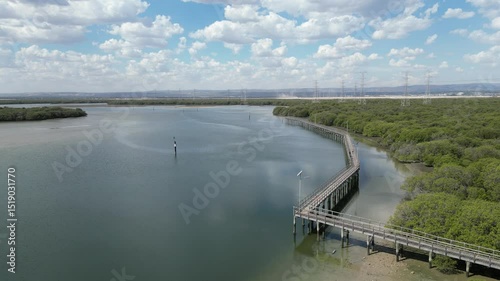 Wallpaper Mural ドローンから見える南オーストラリア州のガーデン・アイランドにあるアデレード・ドルフィン自然保護区	
 Torontodigital.ca