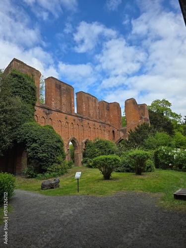 Ruine des Klosters. Das Kloster Hude st eine ehemalige Zisterzienserabtei in der Gemeinde Hude im Landkreis Oldenburg (Niedersachsen / Deutschland). photo