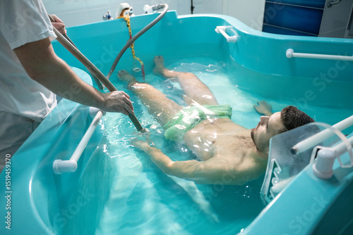 Cuadro en lienzo Therapeutic Water Bath