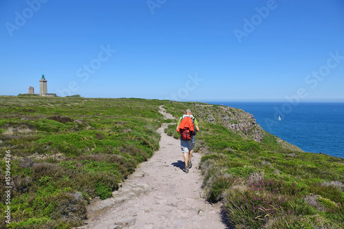 GR 34 le sentier des douaniers en Bretagne en France : de Fréhel à Plurien (Cap Fréhel, Sables d'Or les Pins, baie de la Fresnaye) photo