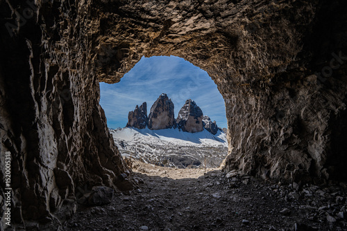 Tre Cime di Lavaredo Cave View - Drei Zinnen Höhlenblick - Dolomites - Dolomiten 