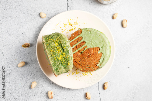 New york roll with pistachio and dubai chocolate filing.