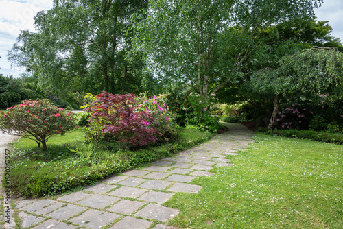 Foto Colline aux Oiseaux Park, Birds' Hill park, a large landscaped park in Caen, cap