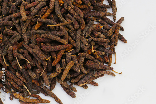 Fototapeta Naklejka Na Ścianę i Meble -  Dried long pepper or Indian long pepper