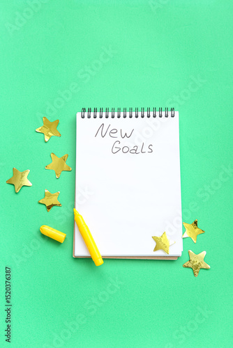 Notebook with empty to do l...