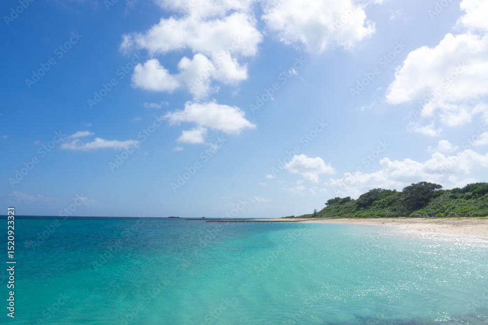 Fototapeta premium 宮古島の青い海と空
