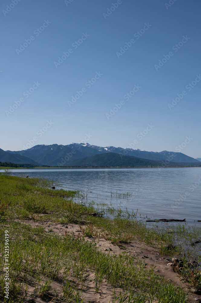 Obraz premium Snow Capped Mountains in the Spring