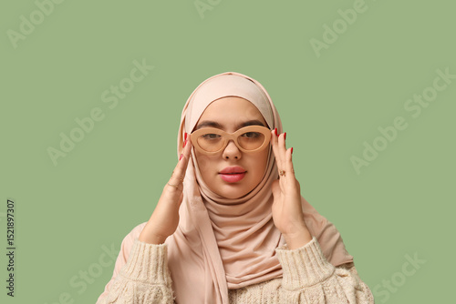 Beautiful young Muslim woma...