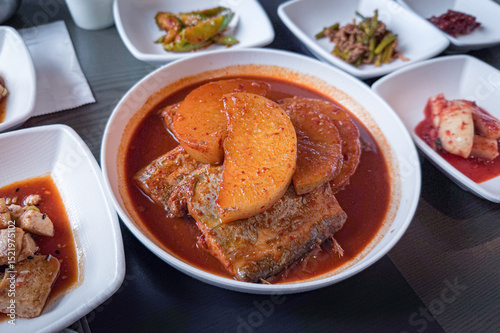 spicy braised hairtail, simmered, cutlassfish, dishes, table, close-up, 