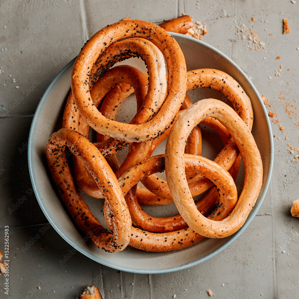 Fototapeta premium plate with some romanian bread rings
