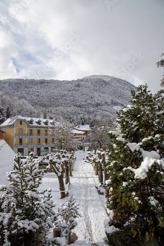 Parc Thermal de Brides-les-Bains sous la neige