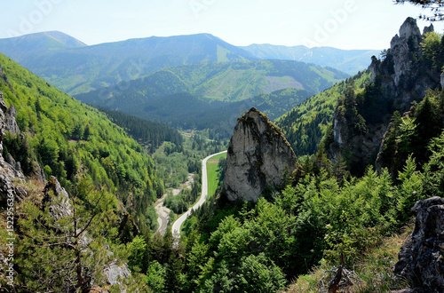 Dolina Vratna  w Małej Fatrze. Widok ze Zbójnickiego Chodnika photo