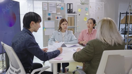  real-time insights and intelligent suggestions from the AI assistant the team discusses project goals, summarizes key strategies, and crafts a roadmap for startup success and new business development