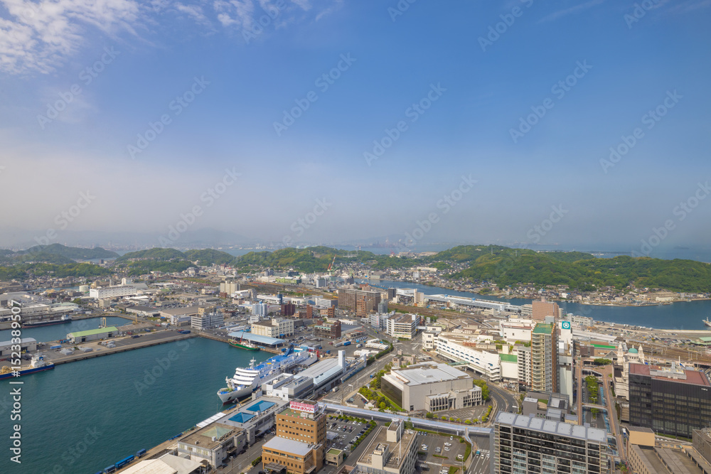 Fototapeta premium ［山口県下関市］下関駅方面 下関海峡ゆめタワーからの景色