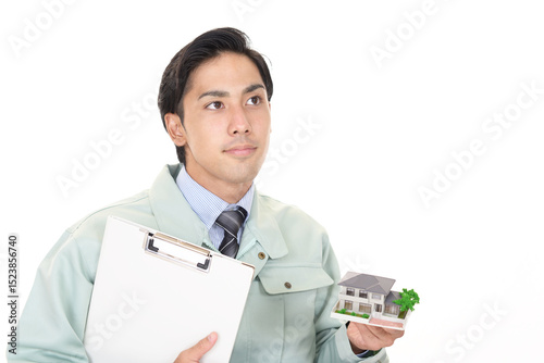 作業服を着た男性