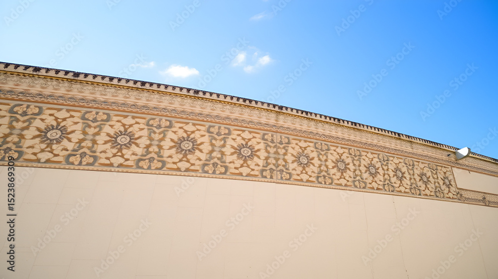 Obraz premium Wall with intricate pattern