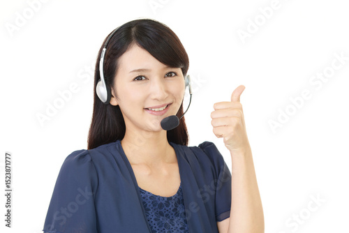 笑顔の女性オペレーター