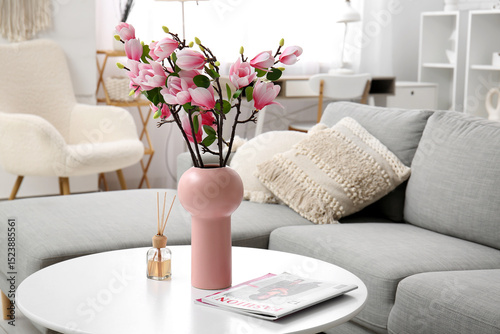 Vase with beautiful magnoli...
