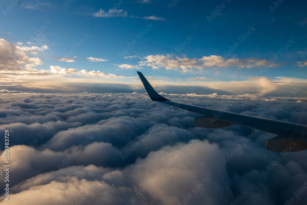 Obraz premium 日本の飛行機の窓から見た美しい風景