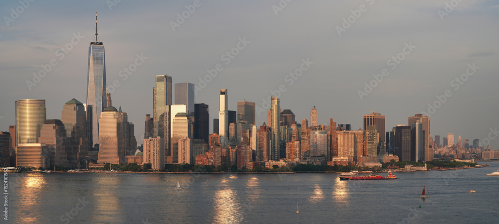Φωτογραφία Panorama of Lower Manhattan from the Hudson River.