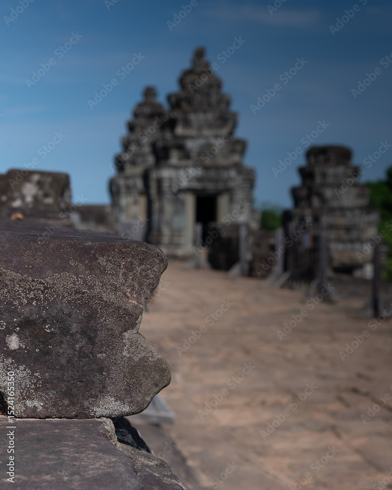 Obraz premium Ancient temples of the abandoned city of Angkor, near the city of Siem Reap, Cambodia
