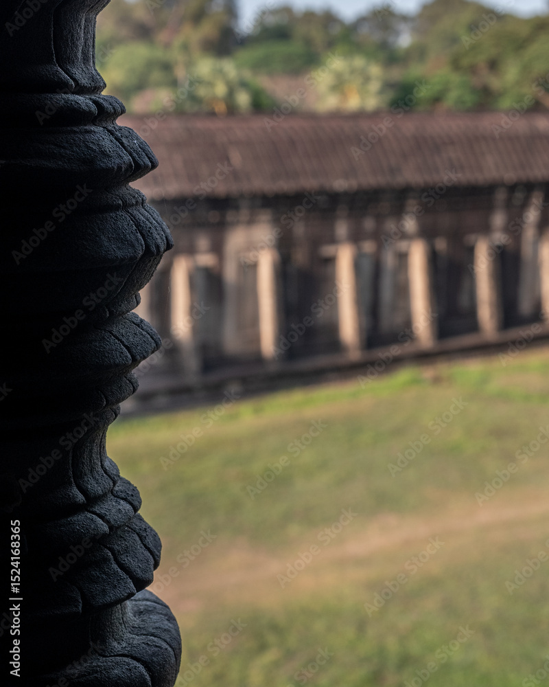 Obraz premium Ancient temples of the abandoned city of Angkor, near the city of Siem Reap, Cambodia