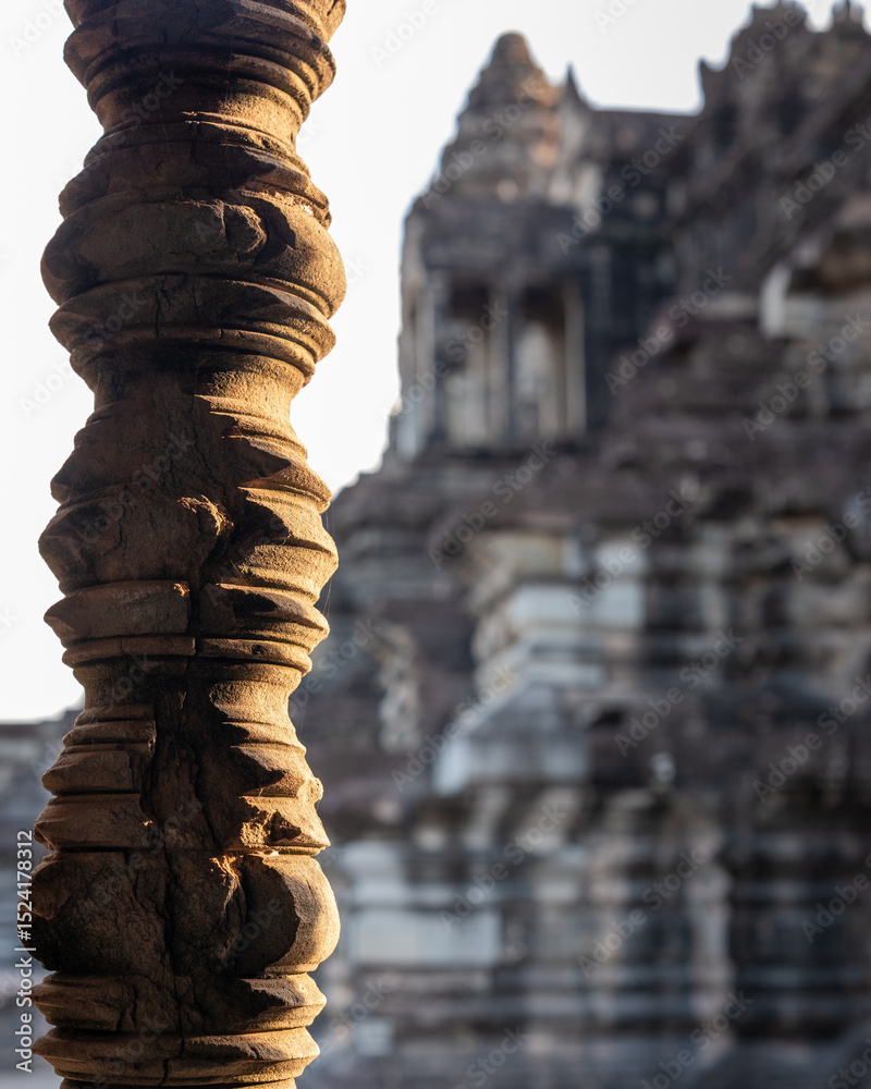 Obraz premium Ancient temples of the abandoned city of Angkor, near the city of Siem Reap, Cambodia