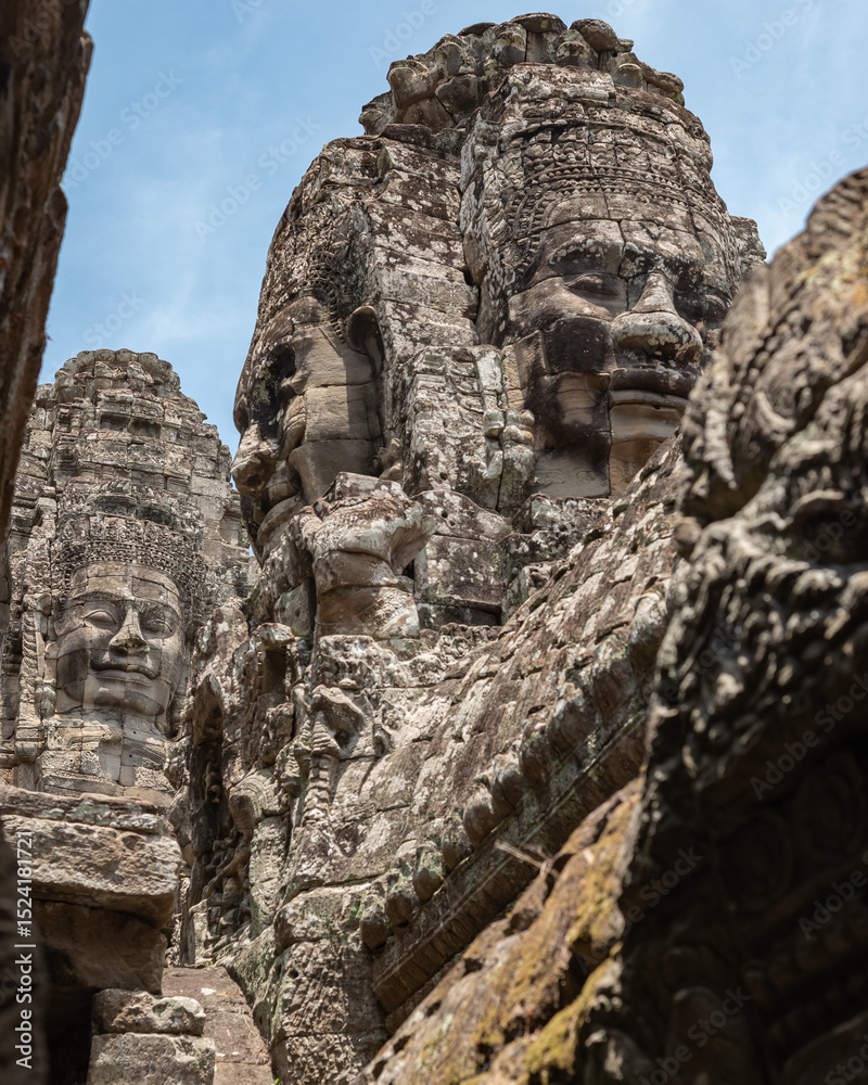 Obraz premium Ancient temples of the abandoned city of Angkor, near the city of Siem Reap, Cambodia