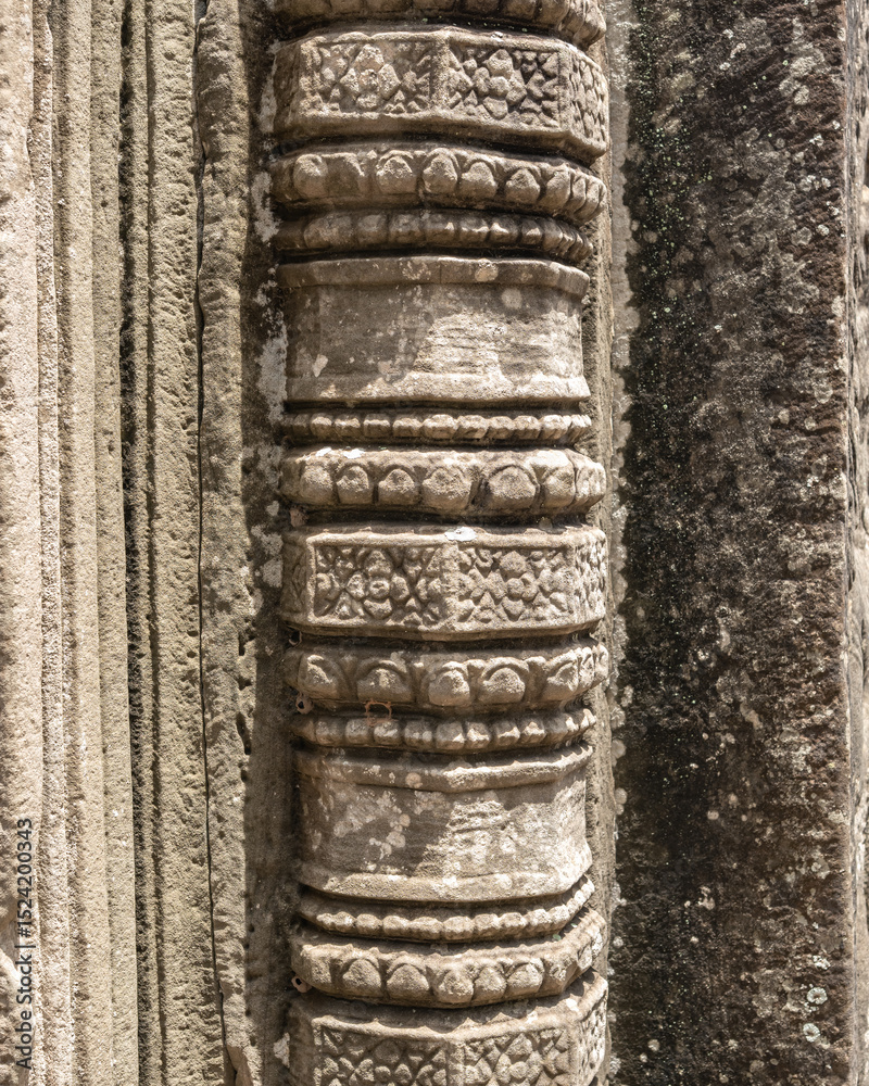 Obraz premium Ancient temples of the abandoned city of Angkor, near the city of Siem Reap, Cambodia