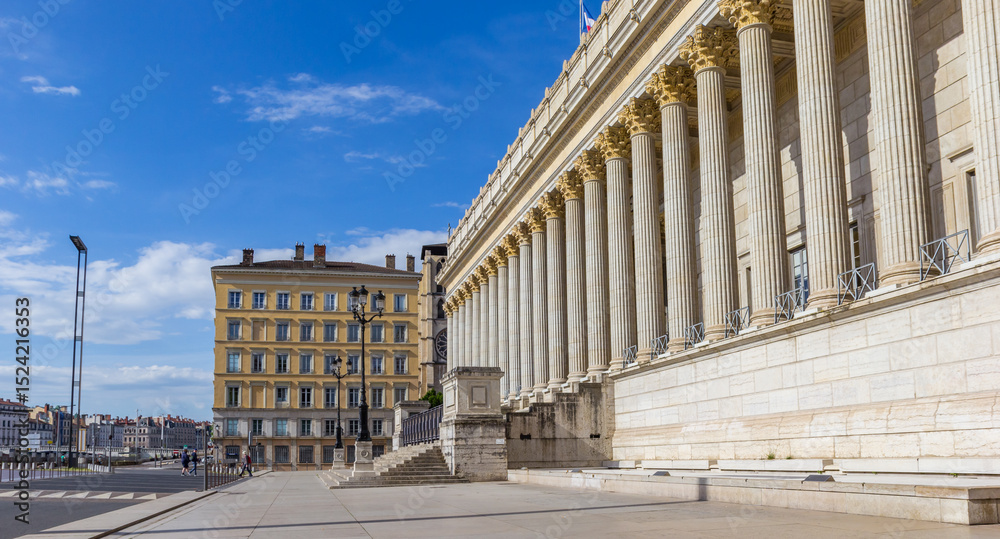 Obraz premium Panorama of the historic courthouse in Lyon, France