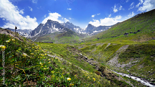 One of the most beautiful paths in the Kaçkar Mountains National Park. An experience that starts from Avusor Plateau and offers unique views. Çamlıhemşin, Rize, Türkiye