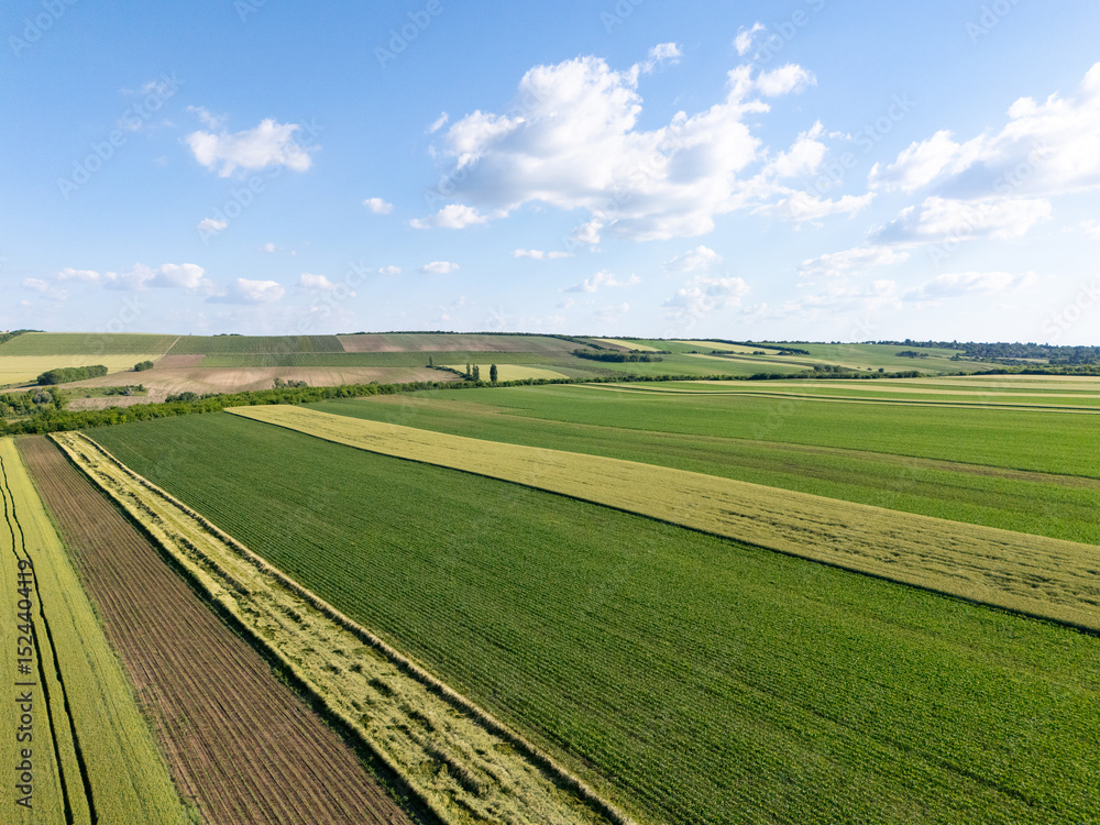 Obraz premium Aerial view of agricultural field