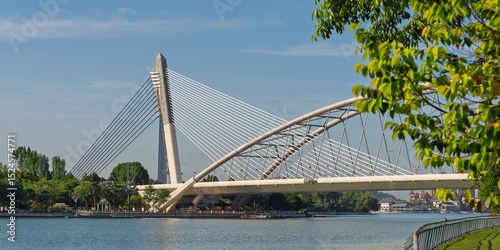 Photography Seri Wawasan Bridge spans the water in Putrajaya, Malaysia