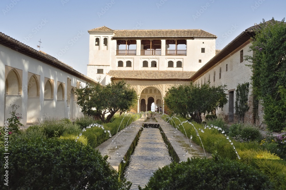 Obraz premium gardens of the generalife in the spanish city of granada