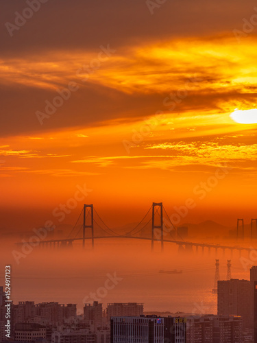 Photography sunset over the Shenzhen-Zhongshan Bridge