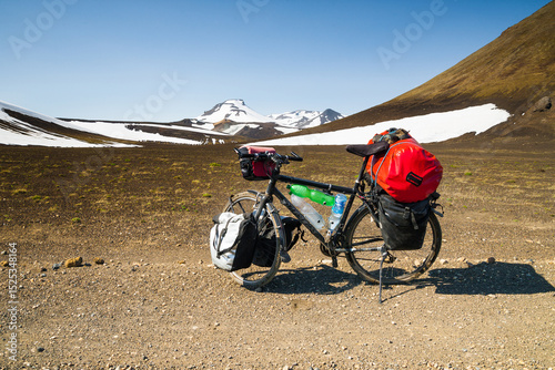 Lonely gravel road in the icelandic highland