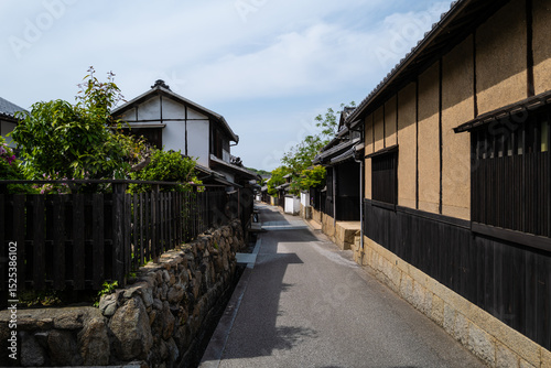 Tapety artystyczne 塩飽本島笠島地区の町並み