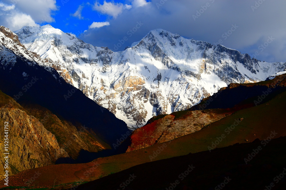 Fototapeta premium mountain landscape in the Hindukush