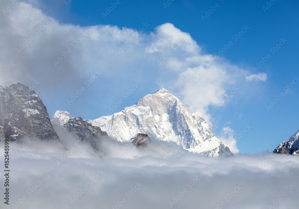 Obraz premium mount Makalu Renjo La pass Nepal Himalayas mountains