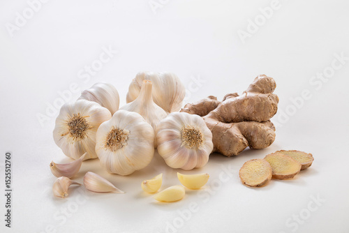 Fototapeta Naklejka Na Ścianę i Meble -  Garlic and ginger group image